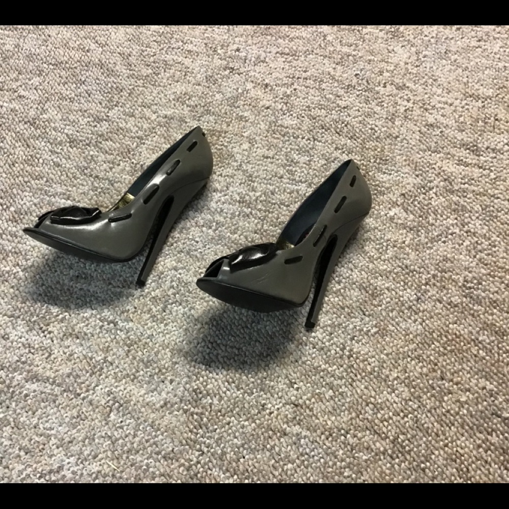 Custom made peep toe pumps